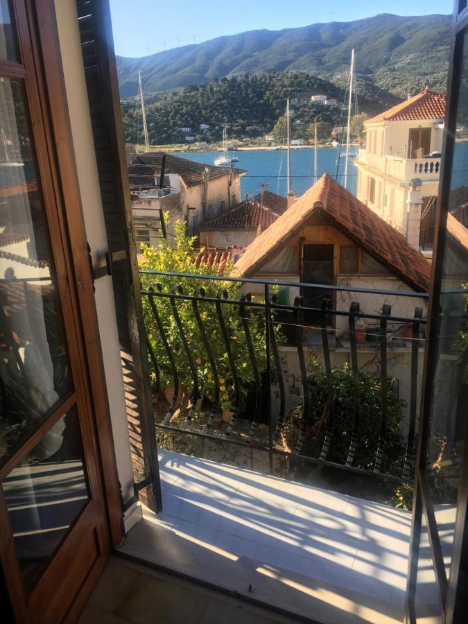 Betty'S Apartments Poros Town Exterior photo