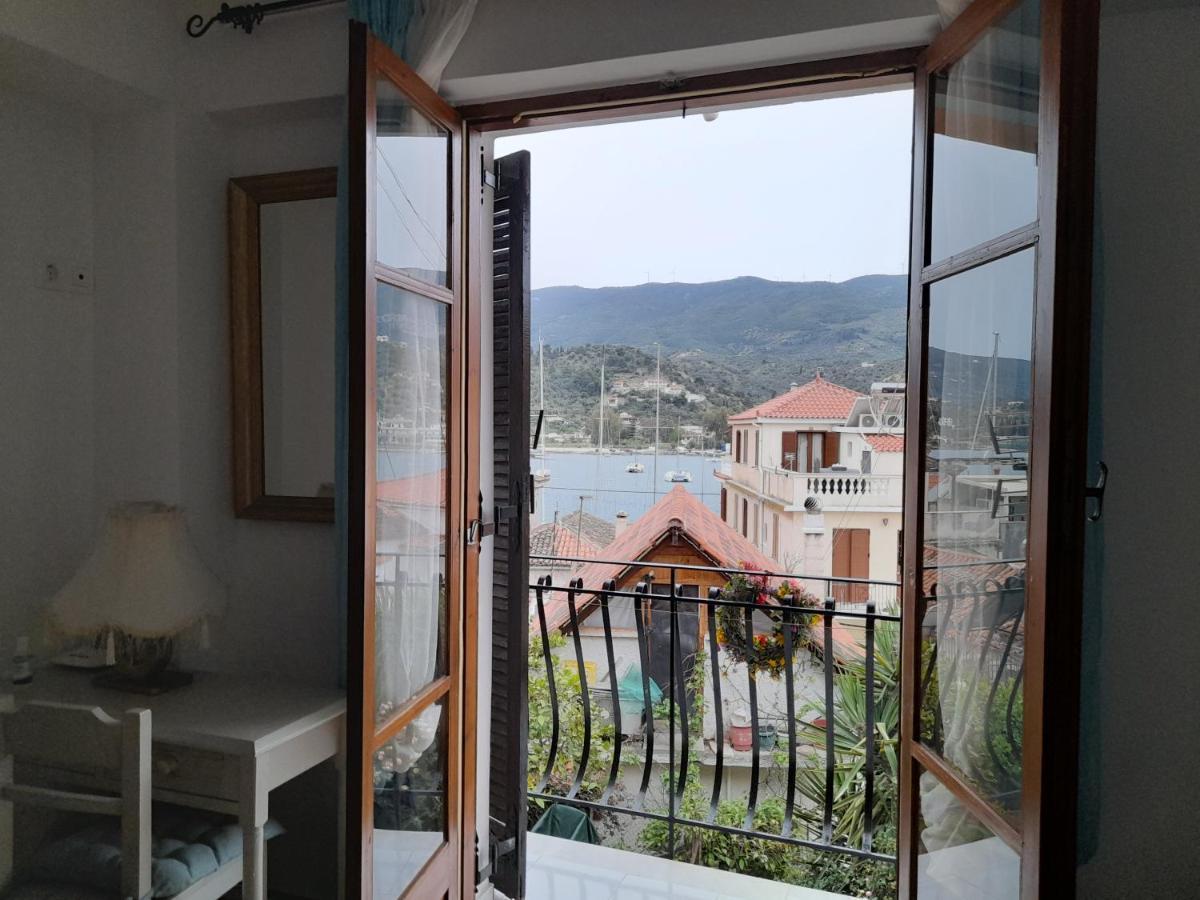 Betty'S Apartments Poros Town Exterior photo