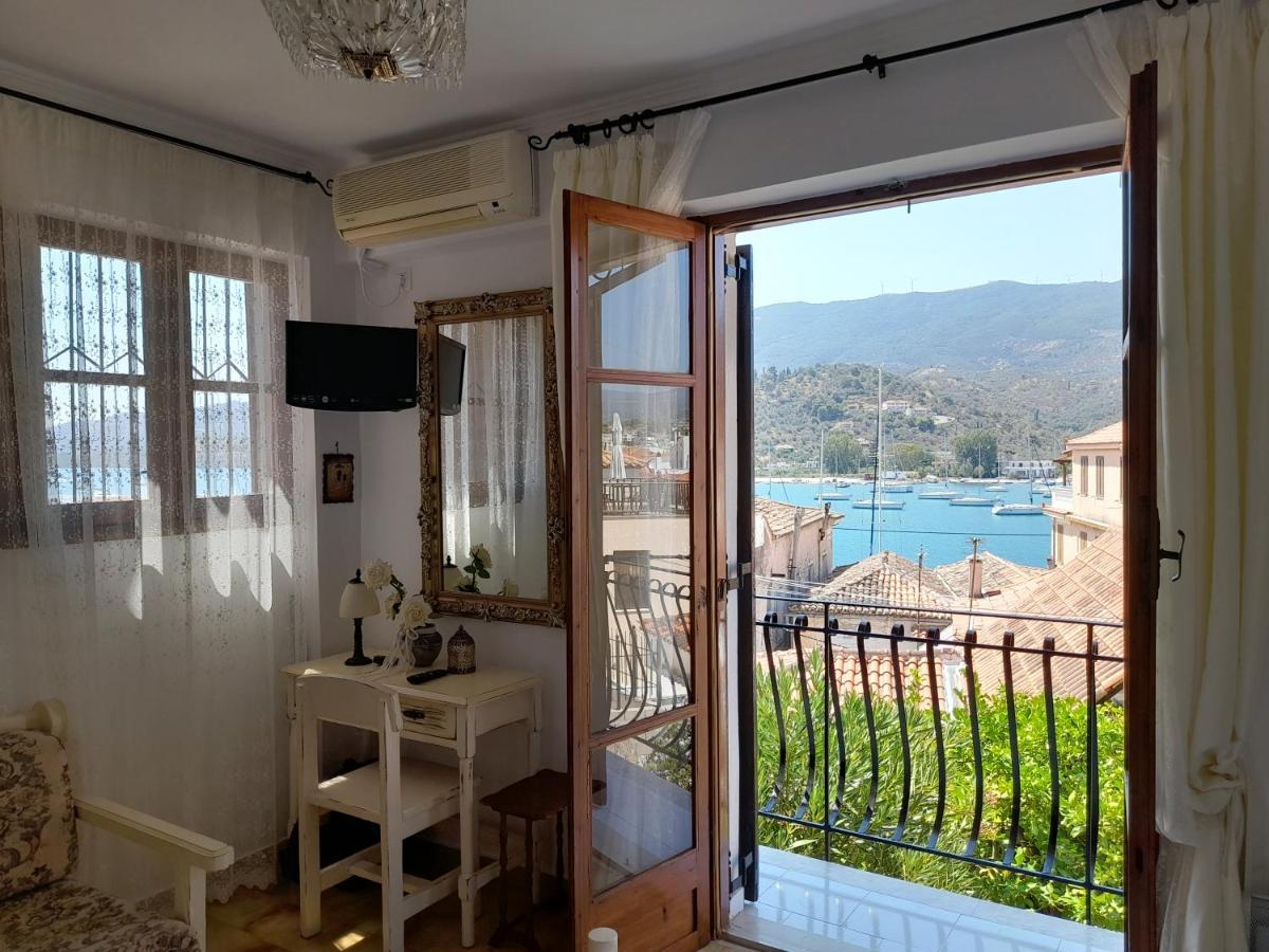 Betty'S Apartments Poros Town Exterior photo